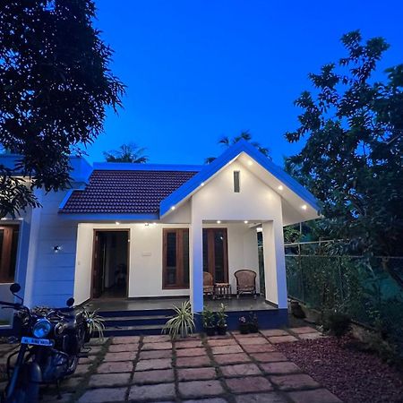 Beautiful Village House With All Facilities. Alappuzha Exterior foto